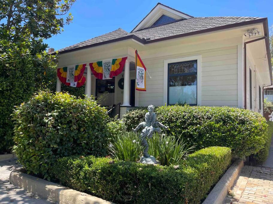 Upscale Downtown Home Walk To Beach Shops Bars 2 Santa Bárbara Exterior foto